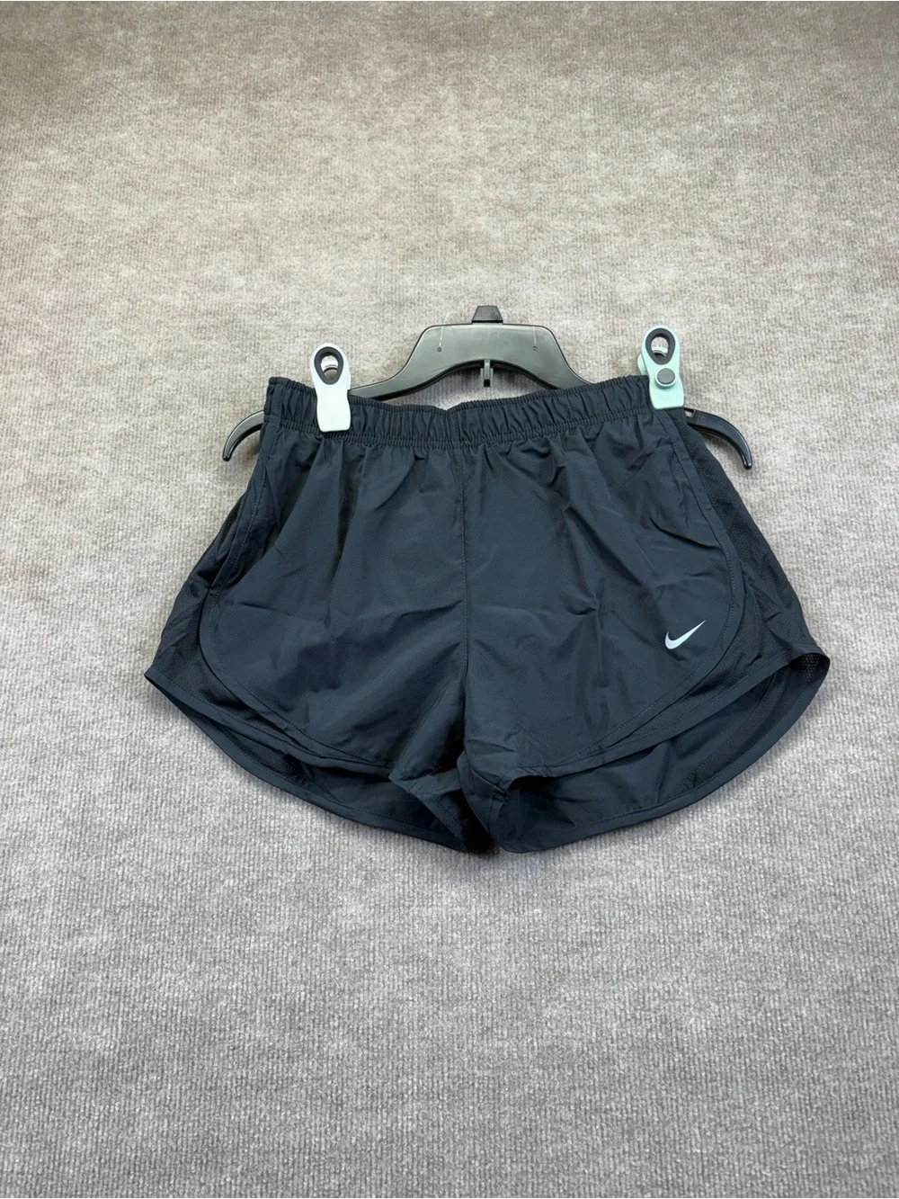 NWT Nike Dri-Fit Standard Fit With built ins size small